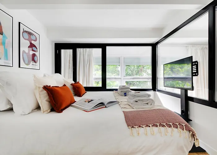 Amazing Loft 2br - Eiffel Tower * 파리