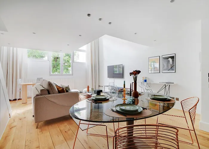 Amazing Loft 2br - Eiffel Tower 아파트 *